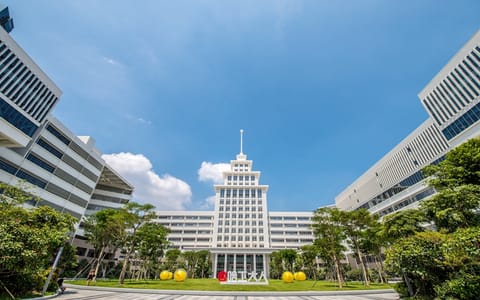 哈尔滨工业大学(深圳)·学校主楼广场