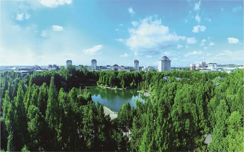 武汉生物工程学院·晨光湖