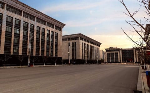 太原工业学院·校园主路