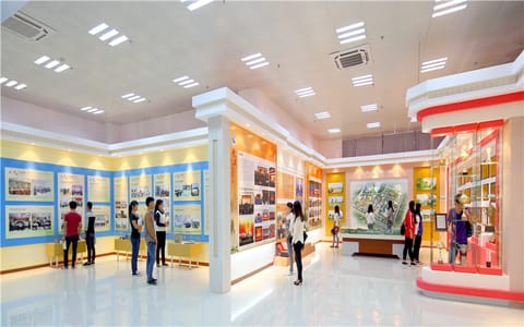 广西科技师范学院·学校展览
