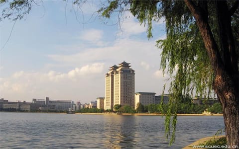 中南民族大学·远眺民大