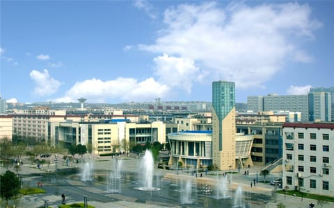 西藏民族大学·风光图2