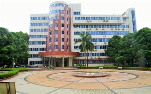 南宁师范大学·明秀校区行政楼