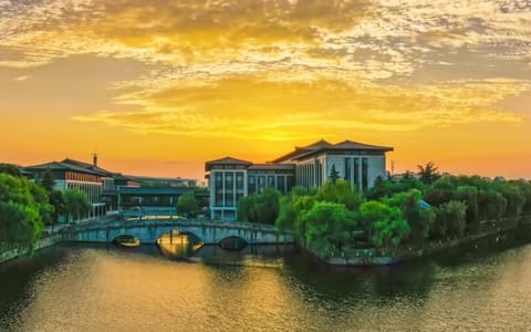 绍兴大学·绍兴文理学院夕阳