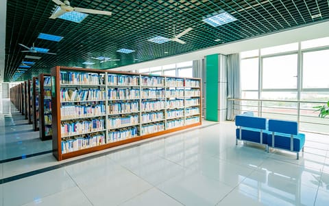武汉工商学院·阅览室