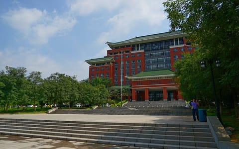 华南农业大学·行政楼