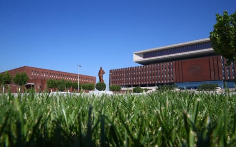 南开大学·津南校区总理像