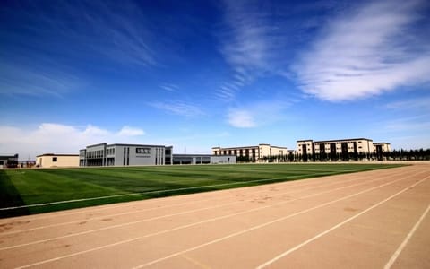 新疆科技学院·风雨操场