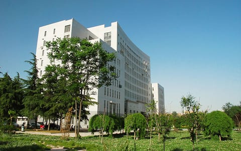 河北医科大学·博学楼
