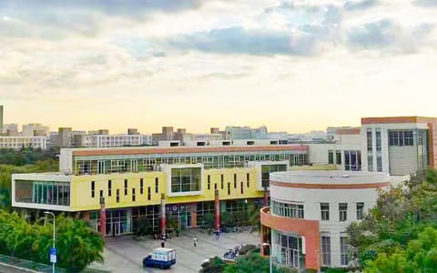 上海工程技术大学·校园风光7