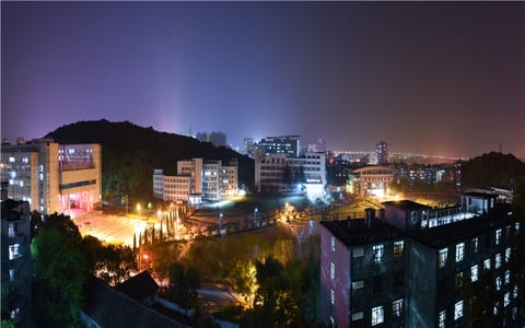 湖北师范大学·湖北师范大学夜色全景图