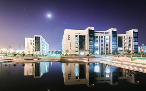 西安工商学院·夜景1