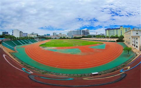 湖北医药学院·田径场