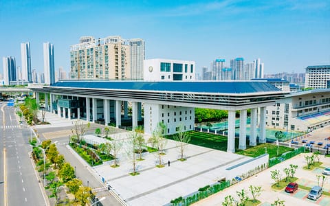武汉工商学院·学校大门1