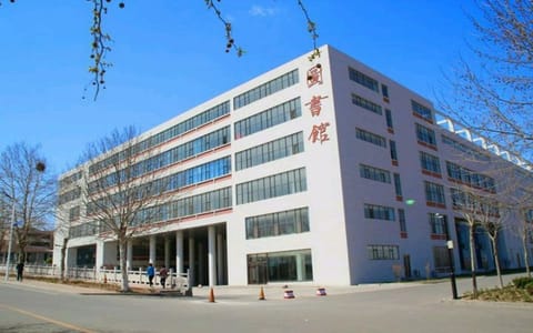 青岛工学院·图书馆