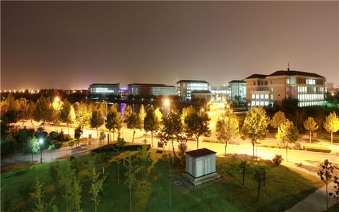 华北水利水电大学·夜景