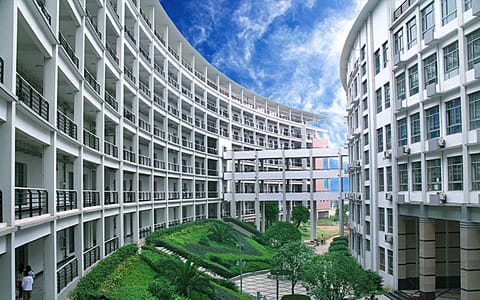 武汉职业技术大学·凌峰楼