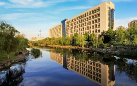 中南财经政法大学·中南财经政法大学校园风光图