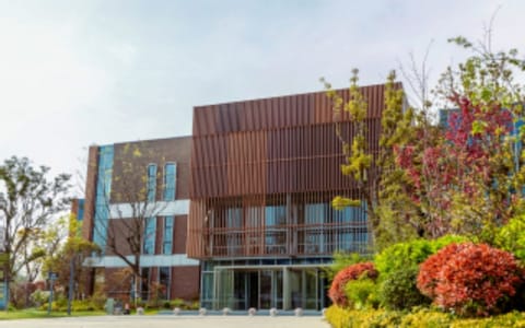 上海外国语大学贤达经济人文学院·校园风光