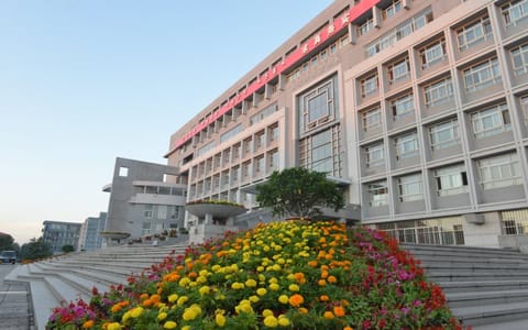 内蒙古师范大学（呼和浩特）·校园风光图片