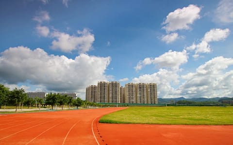 海南热带海洋学院·平整宽阔的操场