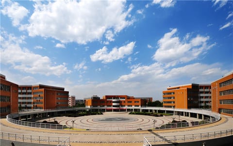 安阳工学院·求索广场