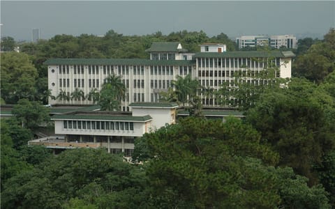 广西民族大学·东校区图书馆
