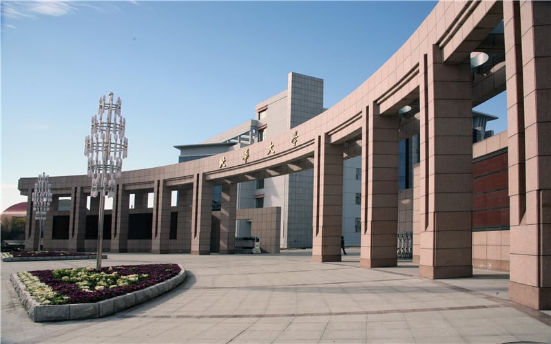 北华大学主图·校门