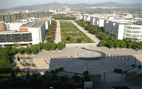 河南城建学院·校园远景