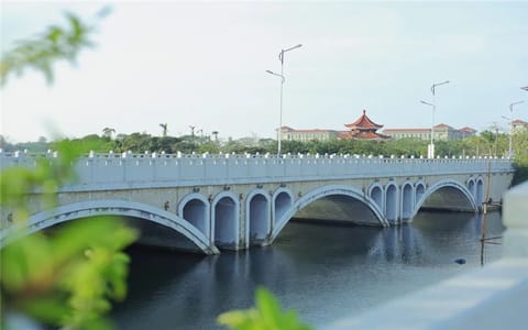 海南师范大学·校园一角