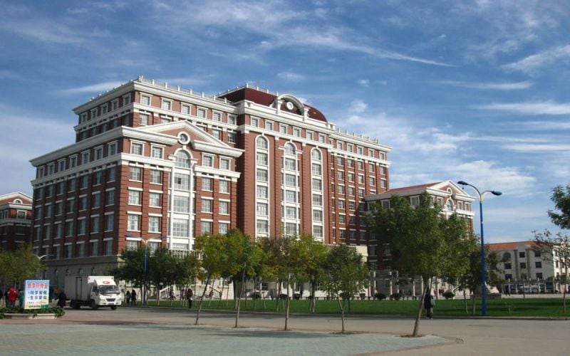 天津外国语大学滨海外事学院主图·校园风光