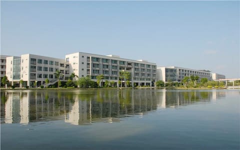 广东药科大学·大学城校区-湖