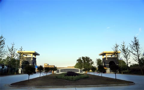 周口师范学院·学校东大门