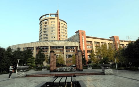 重庆工商大学·文法大楼
