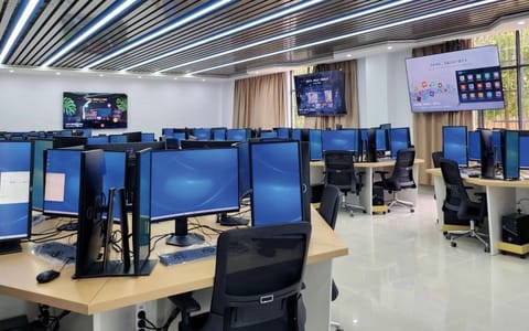 滇池学院·校园风光