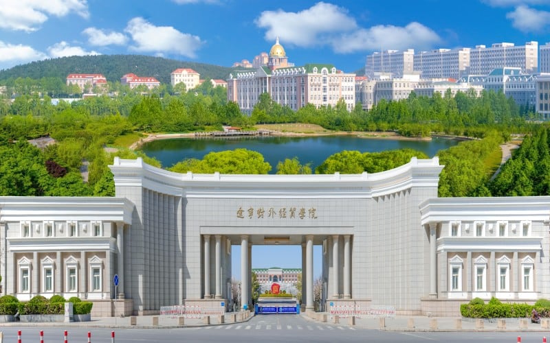 辽宁对外经贸学院主图·校园风光1