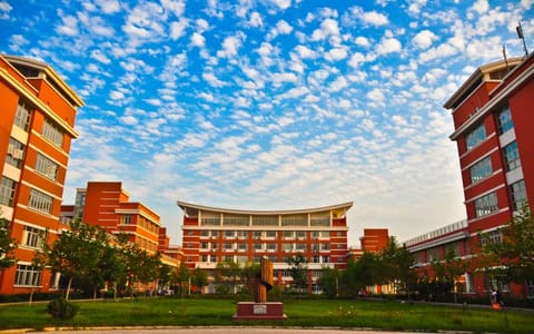 北京科技大学天津学院·行政楼