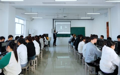 新疆工业职业技术大学·校园风光