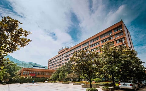四川外国语大学·校园风光之培英楼