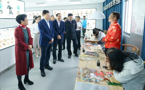 信阳学院·5河南省教育厅厅长郑邦山等参观