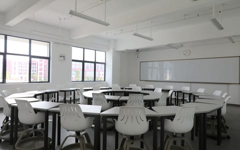 深圳技术大学·11号楼教室
