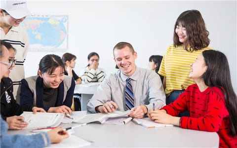 武汉工程科技学院·外教课堂
