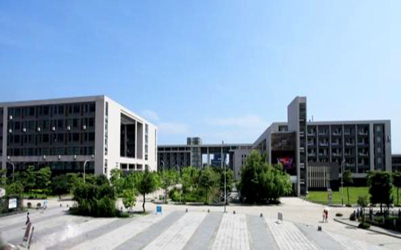 福建理工大学主图·南广场