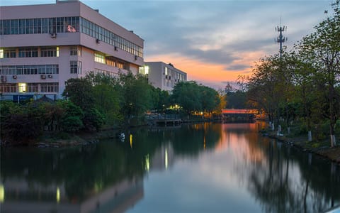 宁波财经学院·活动中心