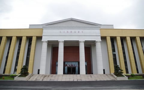 浙江越秀外国语学院·图书馆