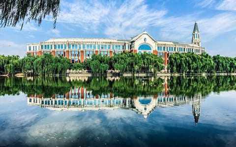 华东政法大学·校园风光