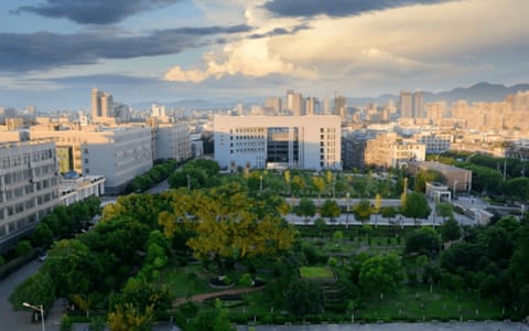赣南科技学院·远眺校园建筑楼群