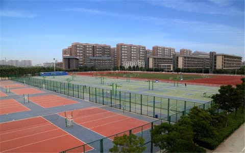 河南财经政法大学·西运动场