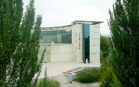 青海大学·教学楼