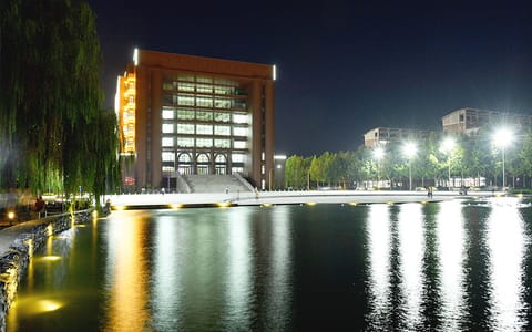 河北大学·新图书馆夜景